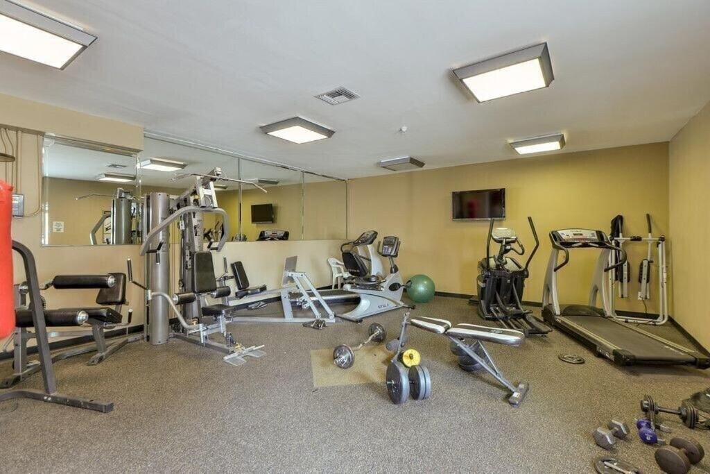 Nash Gold Private Condo - 2Bed, 2Bath, Sleep 6, 25 Min Walk To Broadway And All Nashville Attractions, Pool, Gym Exterior foto